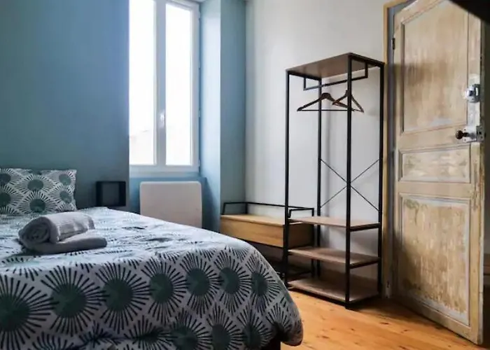 La Maison Pti Pierre, 3 Suites, Proche Plage, Gare Guest house *